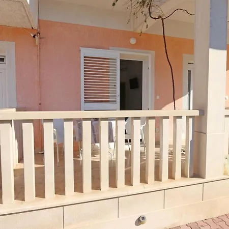 Flamingo Apartment