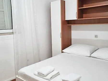 Flamingo Apartment Makarska