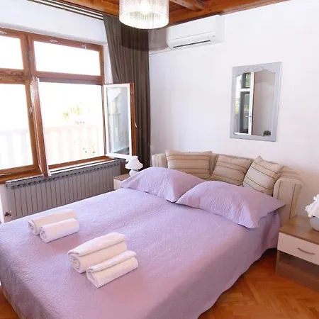 Flamingo Apartment Makarska